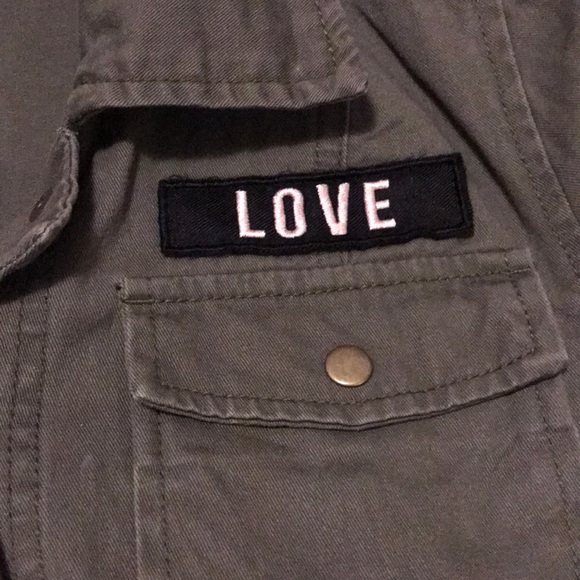 Junk food Green jacket - Picture 2 of 4